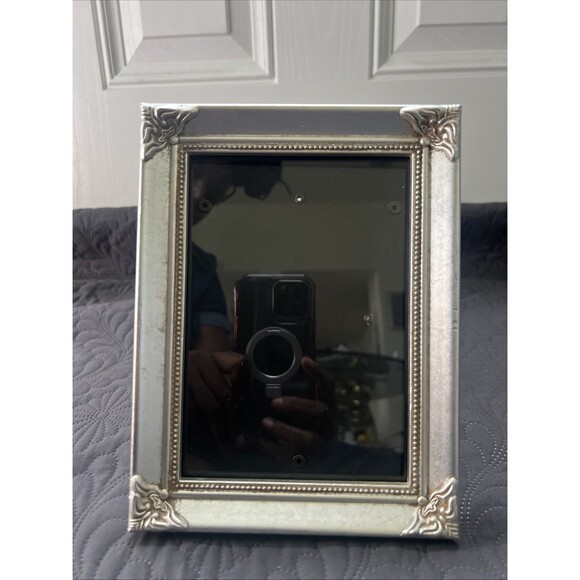VTG Gorgeous Ornate Wooden Silver Metallic 5x7 in Photo Frame Home Decor Accent - Picture 1 of 12